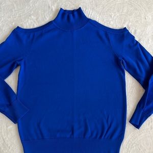 Cable & gauge royal blue turtleneck cold shoulder sweater sz L